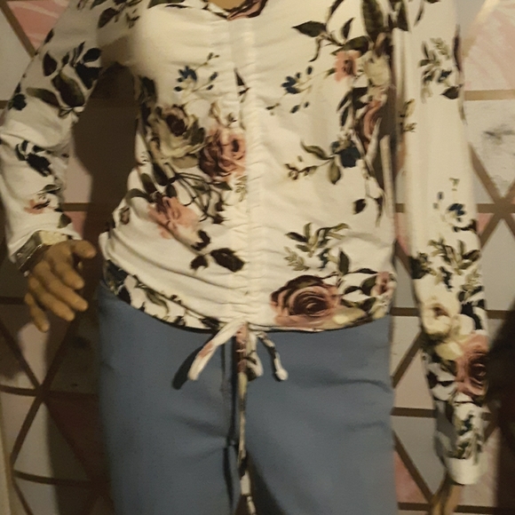 White floral sweater Orange Kiss - Picture 2 of 3